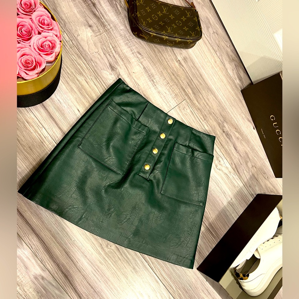 Trendy lather skirt 🌿✨